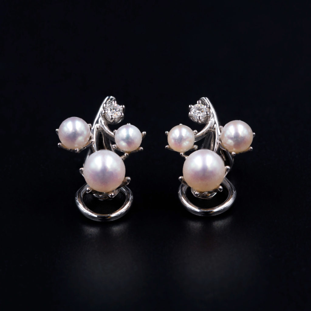 Pearl earrings product shot